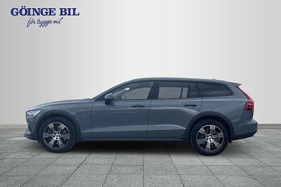 Volvo V60 Cross Country 5 of 5