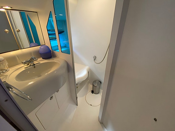 Princess 406 Riviera – Välutrustad och löpande uppgraderad pärla 12 of 12