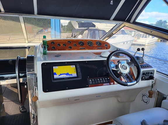 Princess 406 Riviera – Välutrustad och löpande uppgraderad pärla 7 of 12