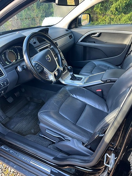 Volvo XC70 7 of 15