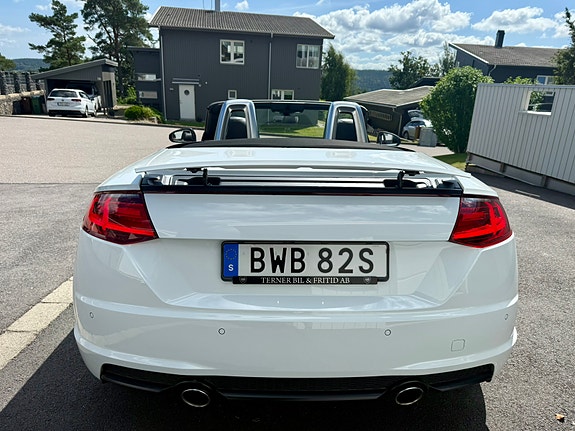 Audi TT 3 of 5