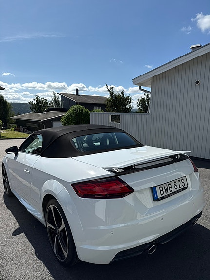 Audi TT 9 of 13