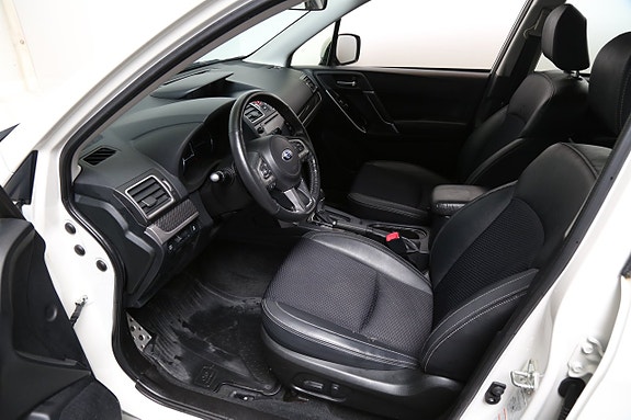 Subaru Forester 11 of 29