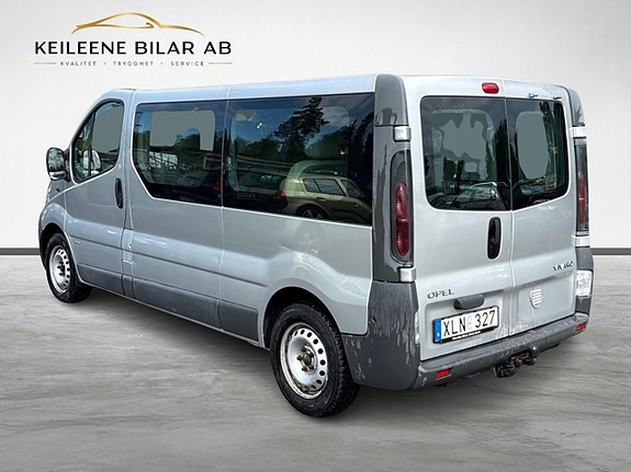 Opel Vivaro 9 of 22