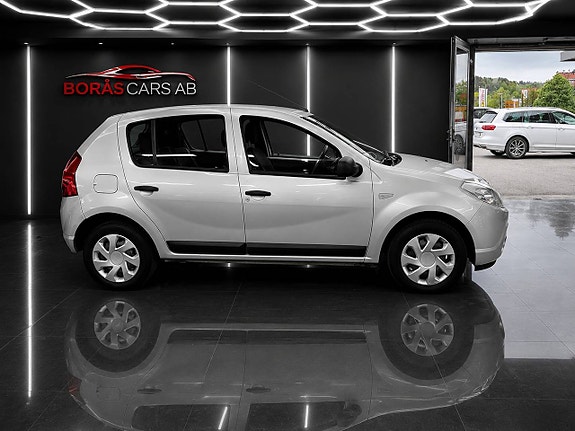 Dacia Sandero 4 of 5