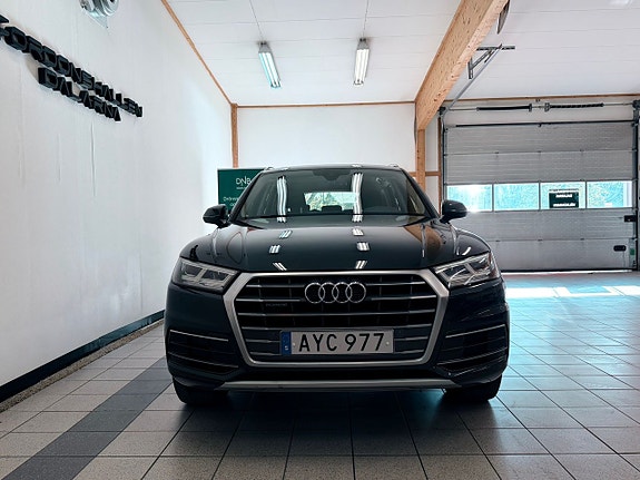 Audi Q5 2 of 5