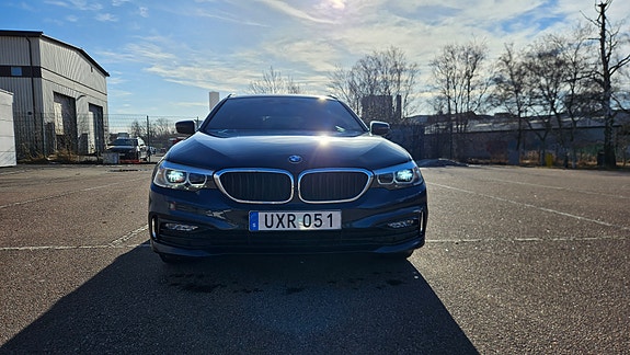 BMW 520d 3 of 5
