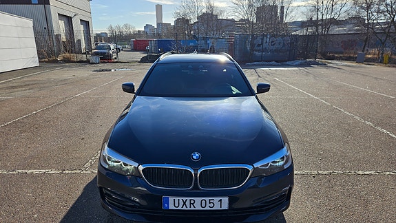 BMW 520d 2 of 5