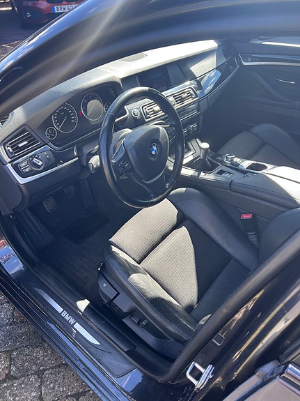 BMW 520d 3 of 4