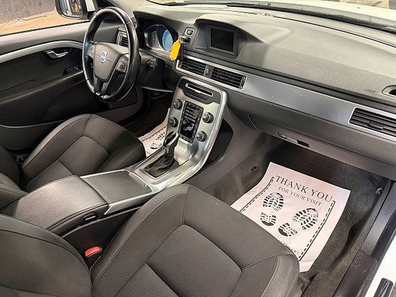 Volvo V70 9 of 16