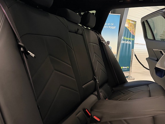 BMW 530e 15 of 30