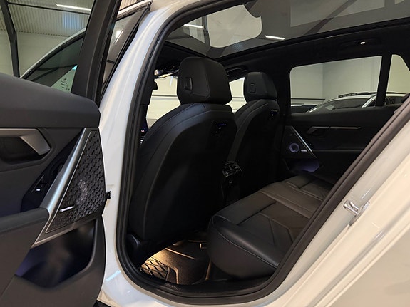 BMW 530e 18 of 30