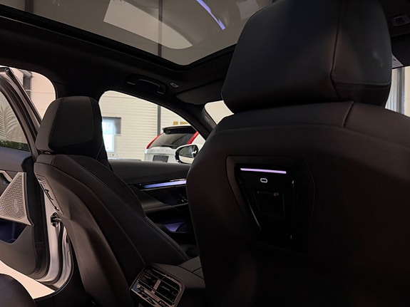BMW 530e 17 of 30