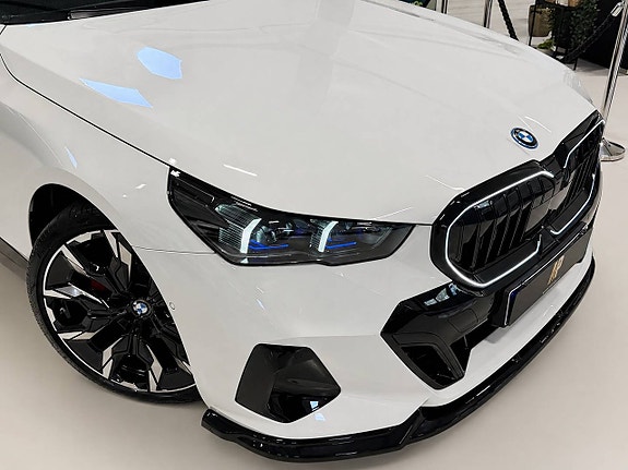 BMW 530e 8 of 30