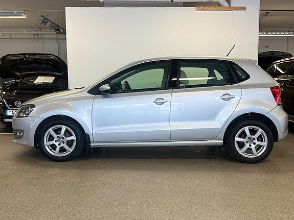 Volkswagen Polo 2 of 5