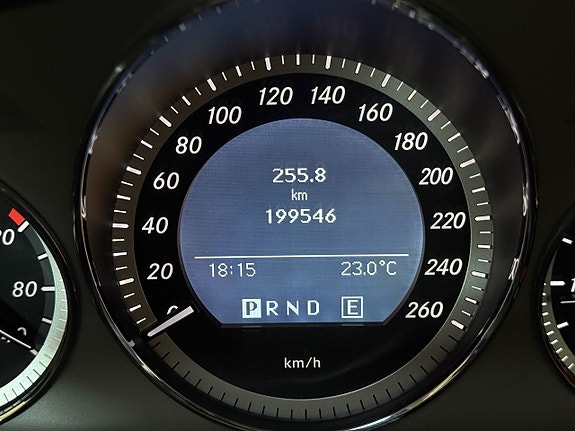 Mercedes-Benz C220 13 of 21