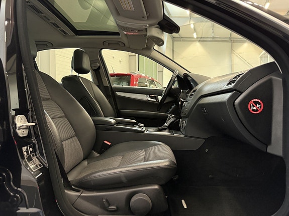 Mercedes-Benz C220 9 of 21
