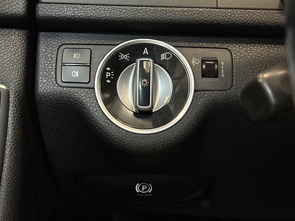 Mercedes-Benz C220 11 of 21