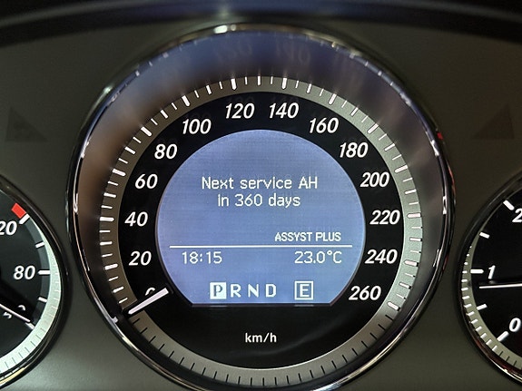Mercedes-Benz C220 14 of 21