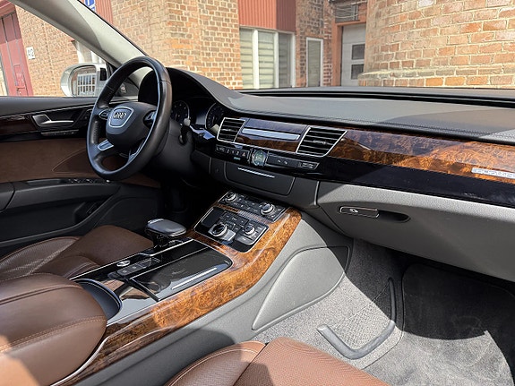 Audi A8 14 of 14