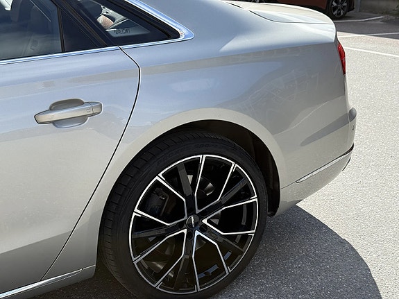 Audi A8 5 of 5