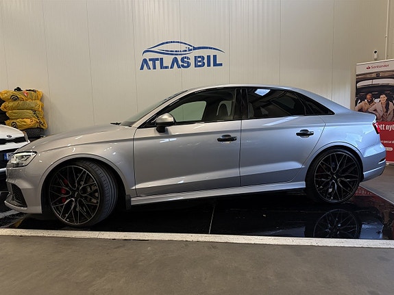 Audi RS3 2 of 27