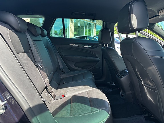 Opel Insignia 24 of 30