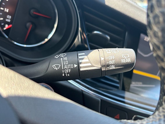 Opel Insignia 21 of 30