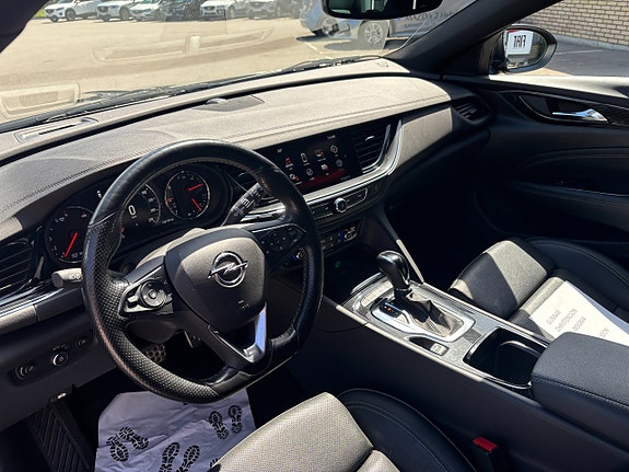 Opel Insignia 11 of 30