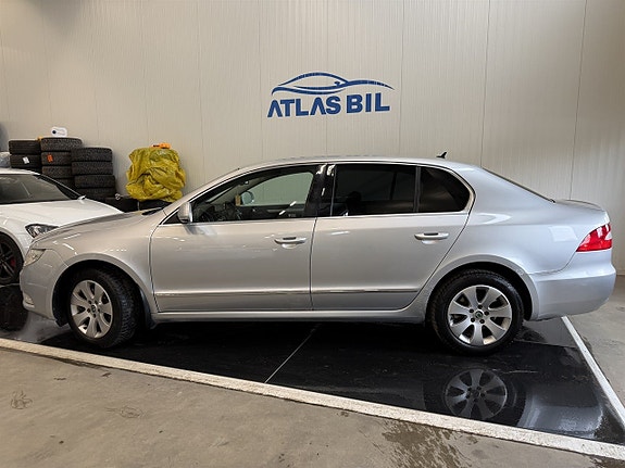 Skoda Superb 2 of 5