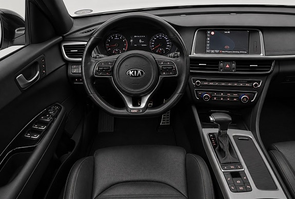 Kia Optima 10 of 15