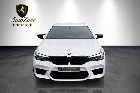 BMW 520d 2 of 5