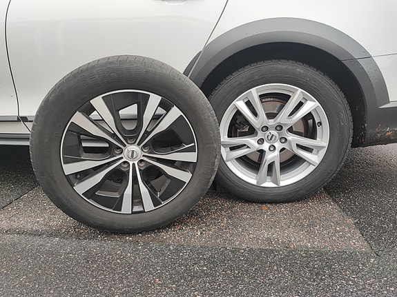 Volvo V90 Cross Country 3 of 5