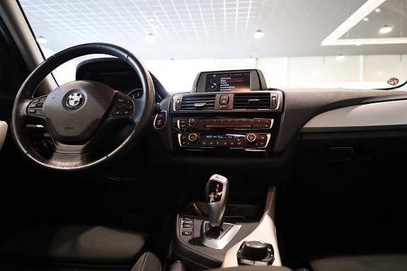 BMW 118i 17 of 25