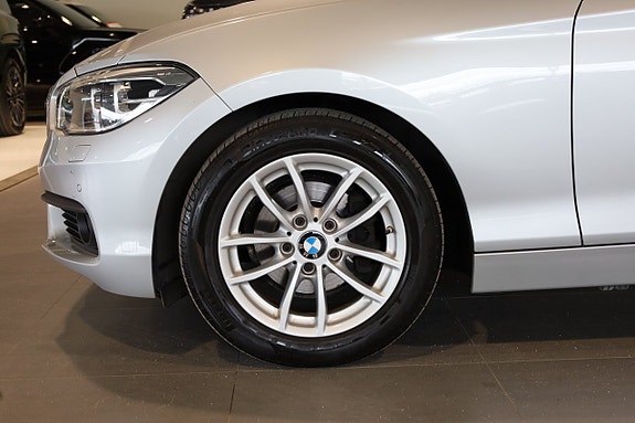 BMW 118i 7 of 25