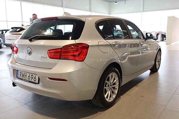 BMW 118i 5 of 5