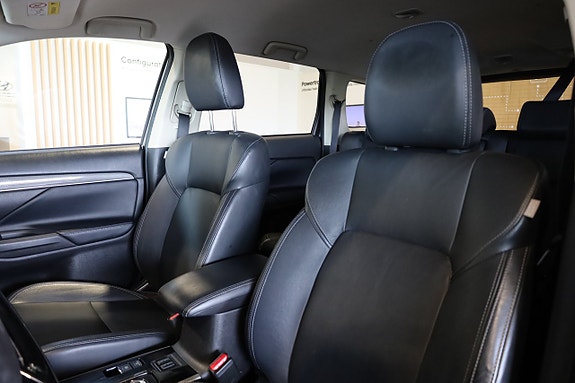Mitsubishi Outlander 12 of 28