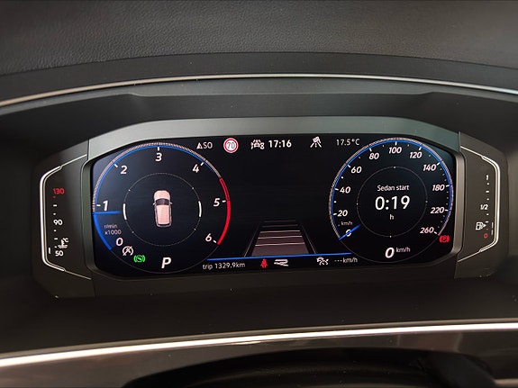 Volkswagen Tiguan 8 of 27