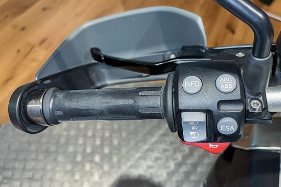 BMW R 1200 GS |Motorbågar|Toppbox|Sidoväskor|Nyservad|Nya däck| 10 of 11