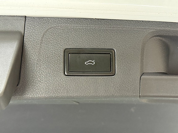 Volkswagen Passat 7 of 21