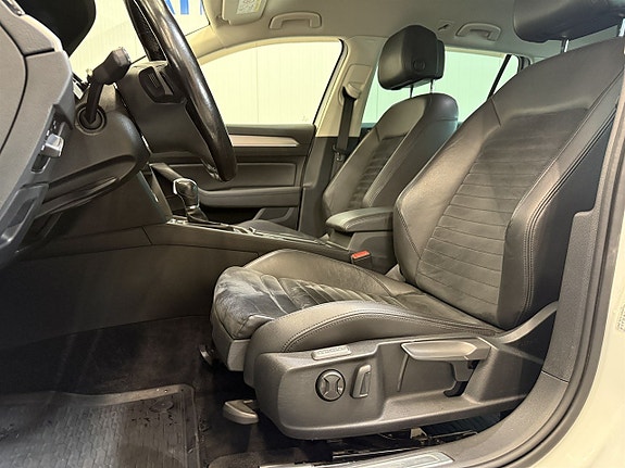 Volkswagen Passat 11 of 21
