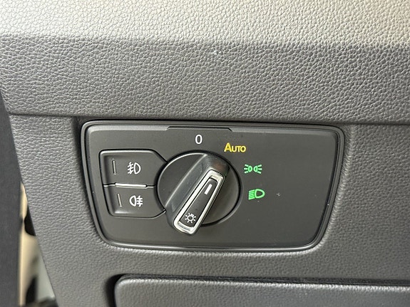 Volkswagen Passat 13 of 21