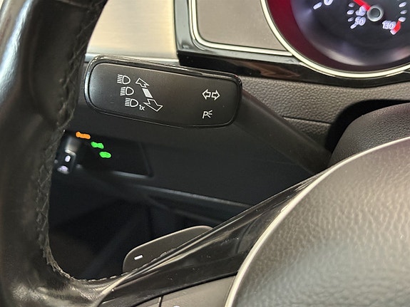 Volkswagen Passat 14 of 21