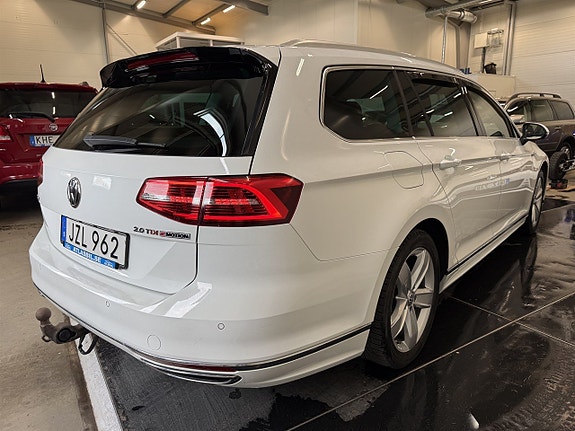 Volkswagen Passat 8 of 21