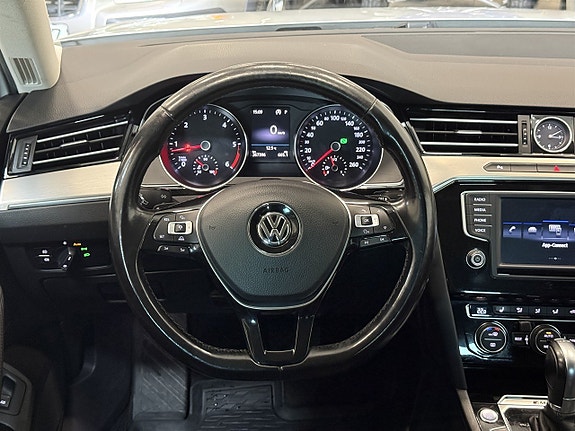 Volkswagen Passat 21 of 21