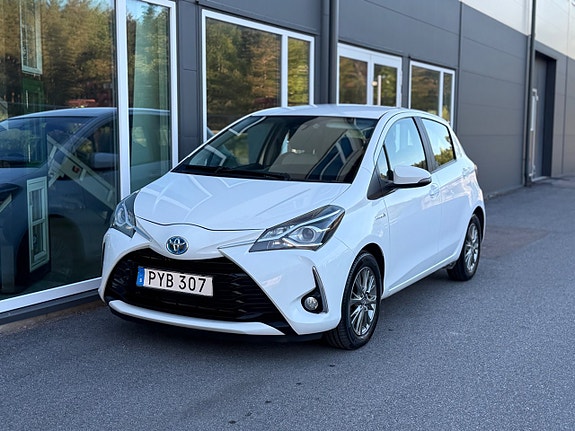 Toyota Yaris 18 of 30