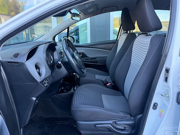 Toyota Yaris 22 of 30