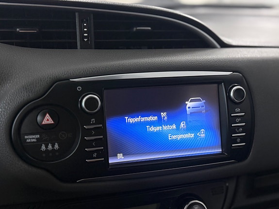 Toyota Yaris 27 of 30