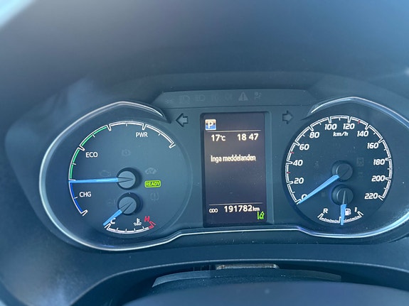 Toyota Yaris 9 of 30