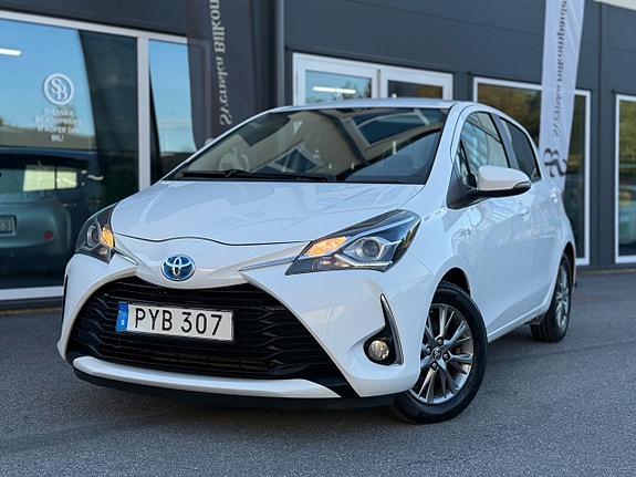 Toyota Yaris 21 of 30
